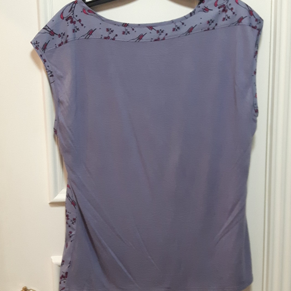 🛍️ GAP blouse with bird pattern - Picture 3 of 3